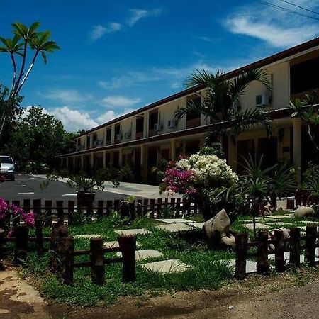 Putra Putri Lodge Kangar Eksteriør billede