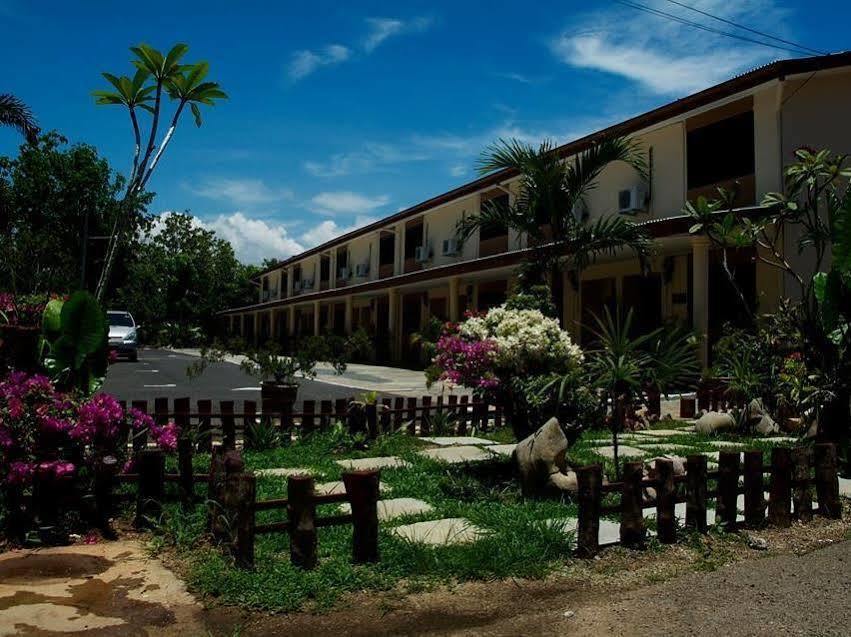 Putra Putri Lodge Kangar Eksteriør billede